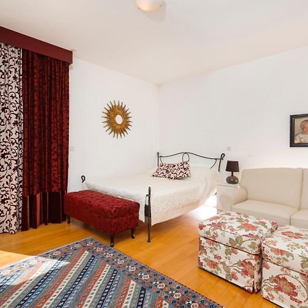 Apartment Oliva Allegra Split Buitenkant foto